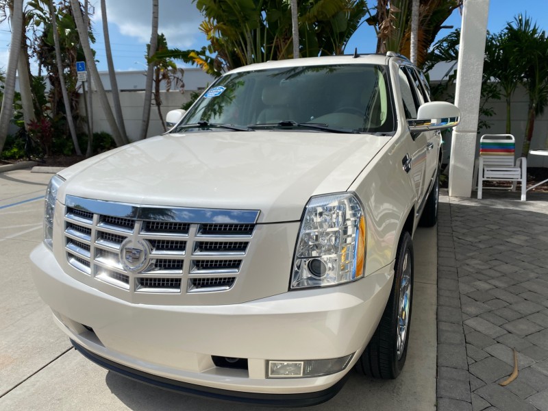2010 Cadillac Escalade SUNROOF NAV Premium LOW MILES 66,933 in ,
