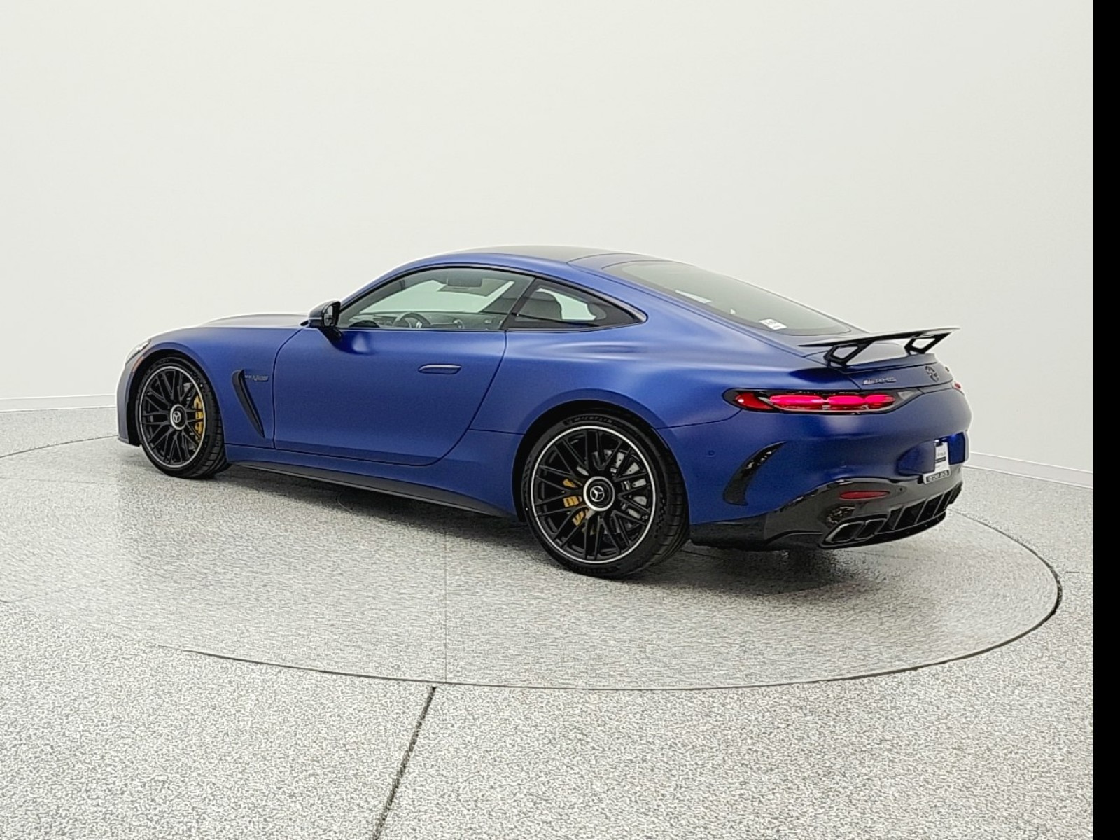 New 2026 MANUFAKTUR Starling Blue Magno Mercedes-Benz AMG® GT 55 image 7