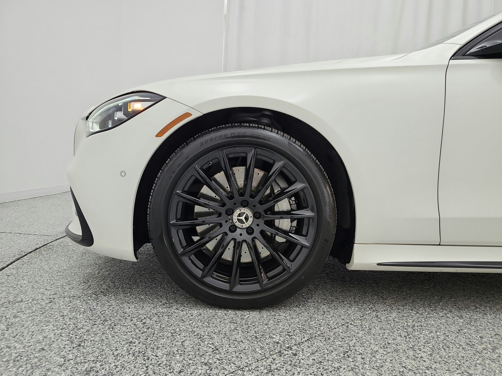 Certified Used 2023 MANUFAKTUR Diamond White Mercedes-Benz S 500 4MATIC® Sedan image 18