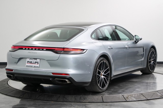 2021 Porsche Panamera  5