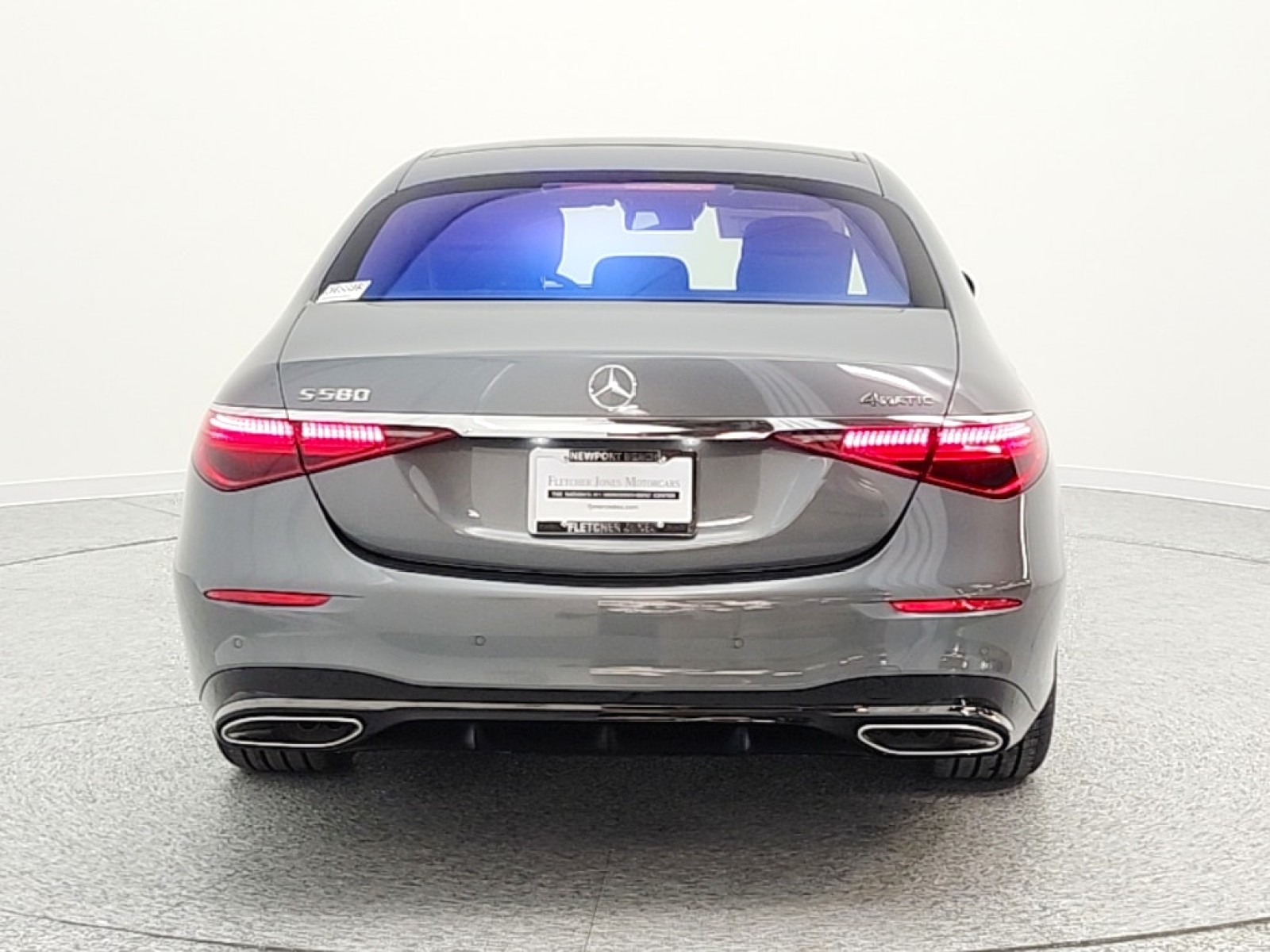 New 2026 Selenite Grey Metallic Mercedes-Benz S 580 image 6