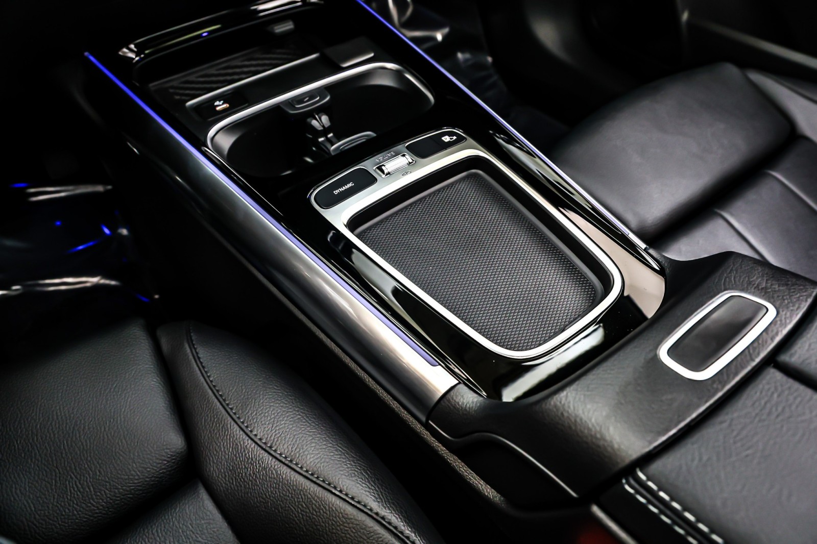 New 2026 Cirrus Silver Metallic Mercedes-Benz GLA 250 image 6