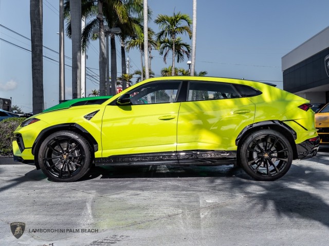 2023 Lamborghini Urus S in , 