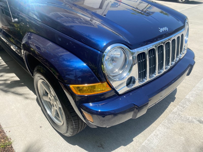 2006 Jeep Liberty 4WD Limited LOW MILES 75,410 in , 