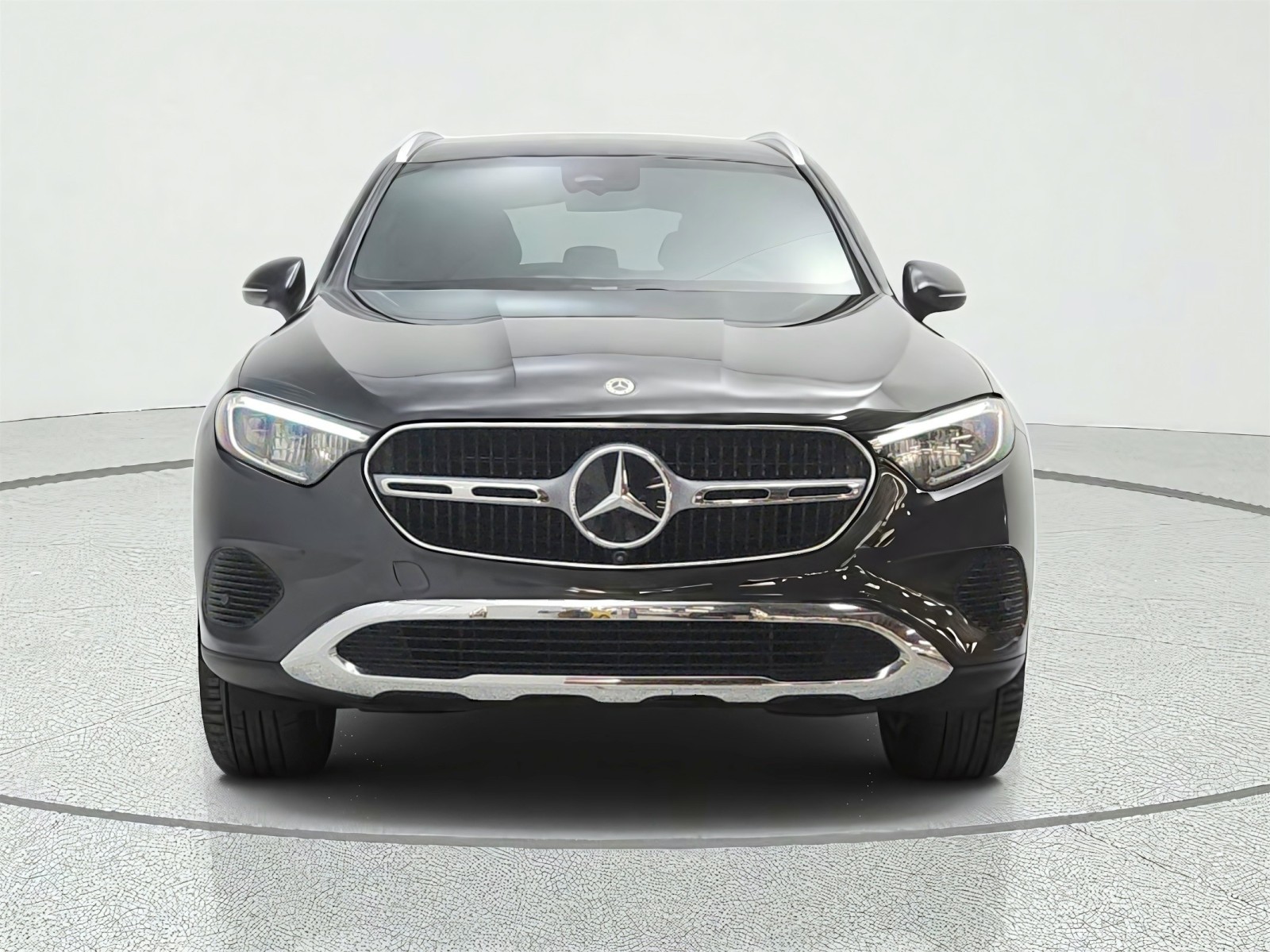 Used 2024 Graphite Grey Metallic Mercedes-Benz GLC 300 SUV image 2