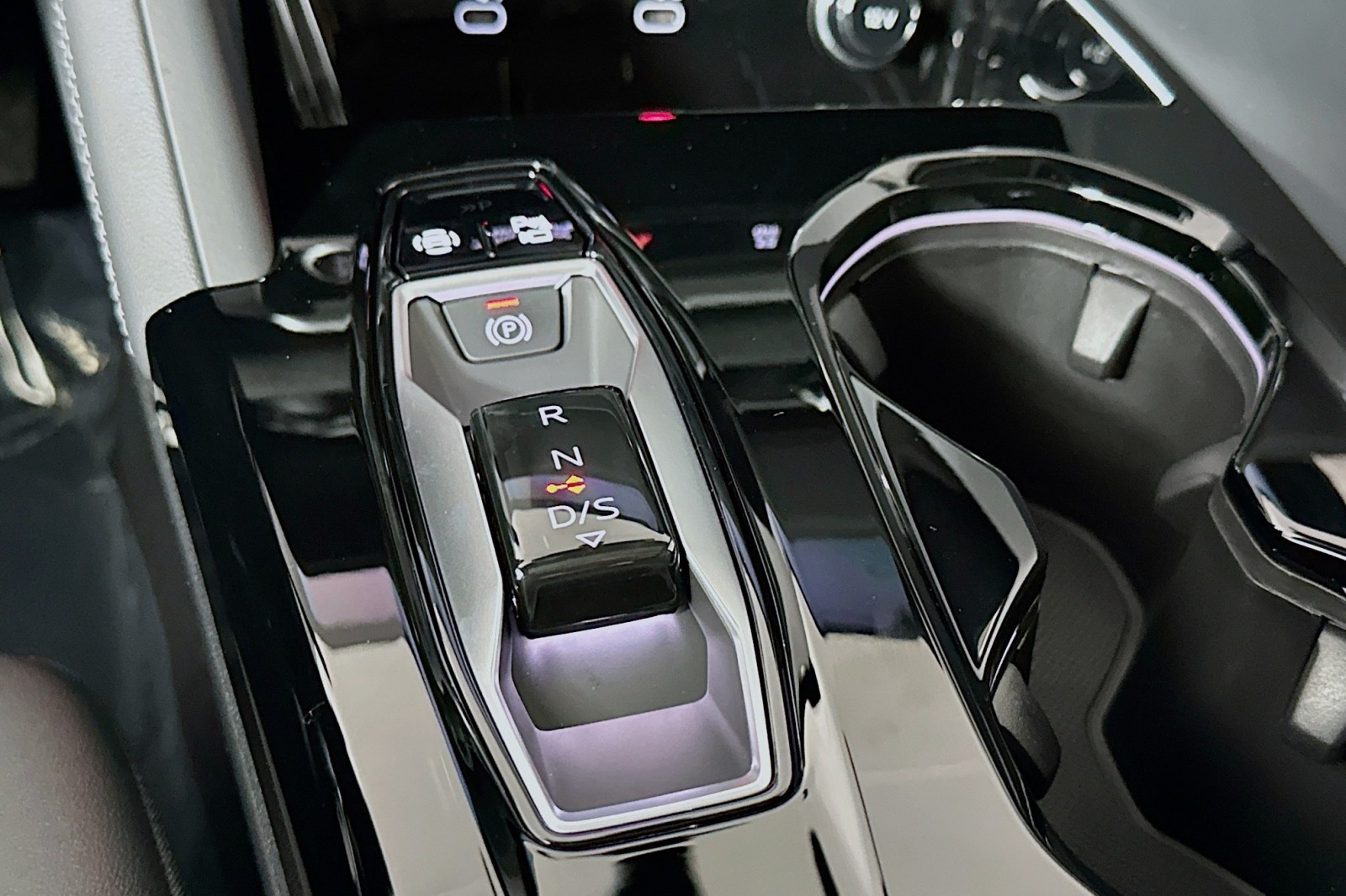 New 2026 Mythos Black Metallic Audi Premium image 7