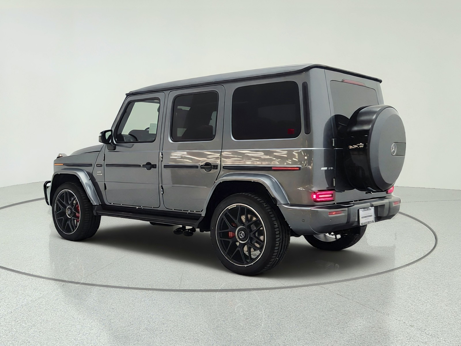 New 2027 Selenite Grey Metallic Mercedes-Benz AMG® G 63 SUV image 7