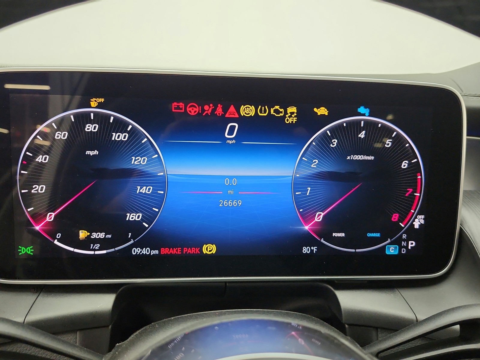 Used 2024 Polar White Mercedes-Benz GLC 300 SUV image 11