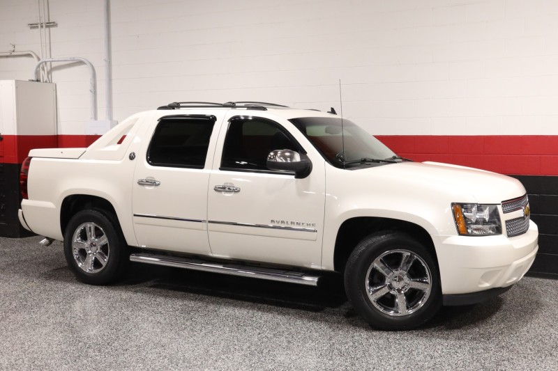 2013 Chevrolet Avalanche LTZ Black Diamond Edition 4WD