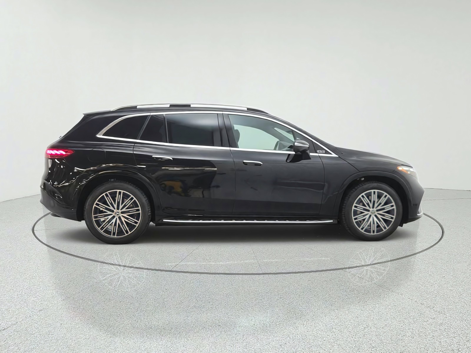 New 2027 Obsidian Black Metallic Mercedes-Benz EQS 400 4MATIC® SUV image 4