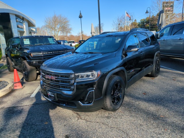 2022 GMC Acadia AT4 2