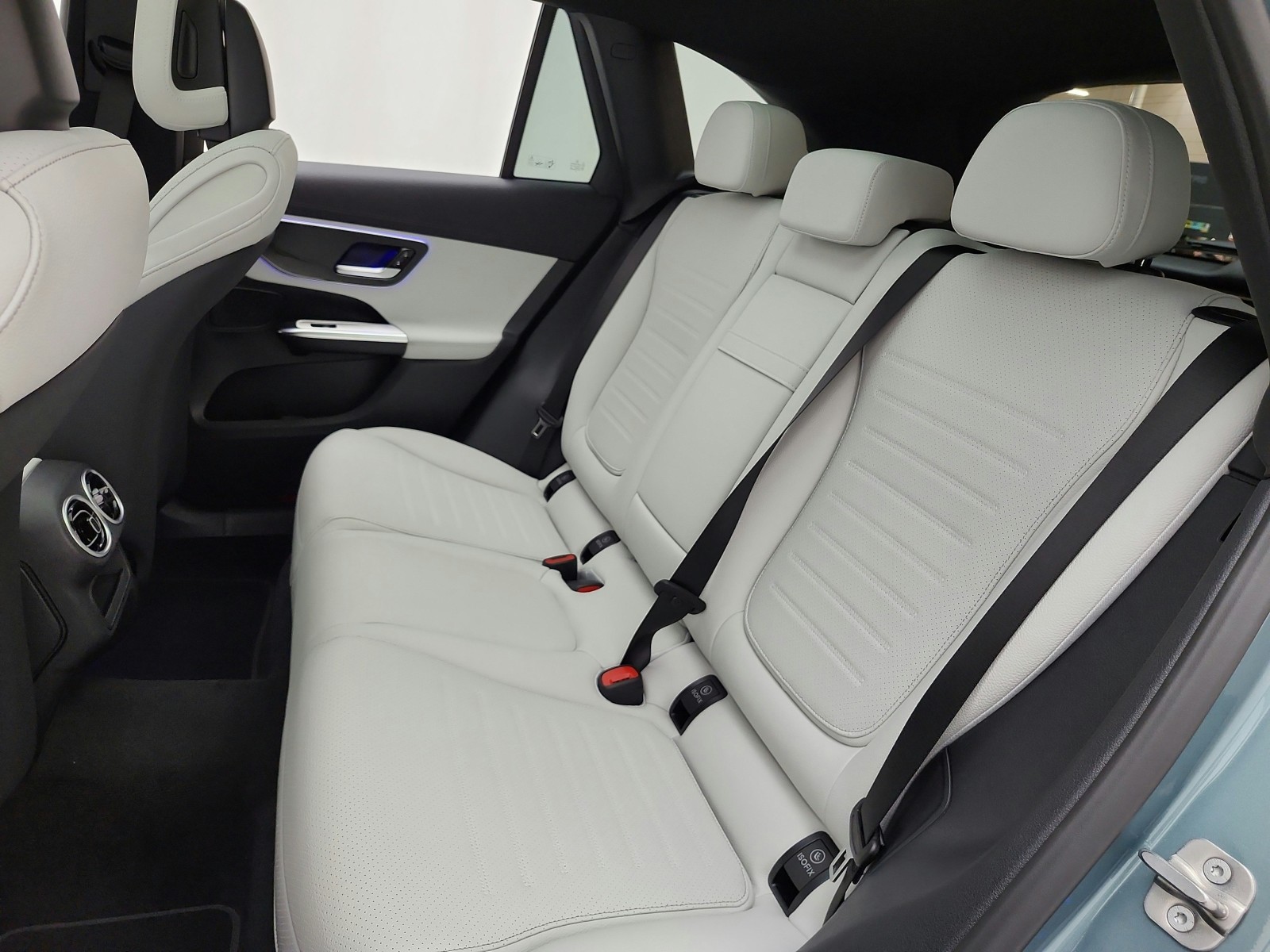 New 2027 Verde Silver Metallic Mercedes-Benz GLC 300 SUV image 11