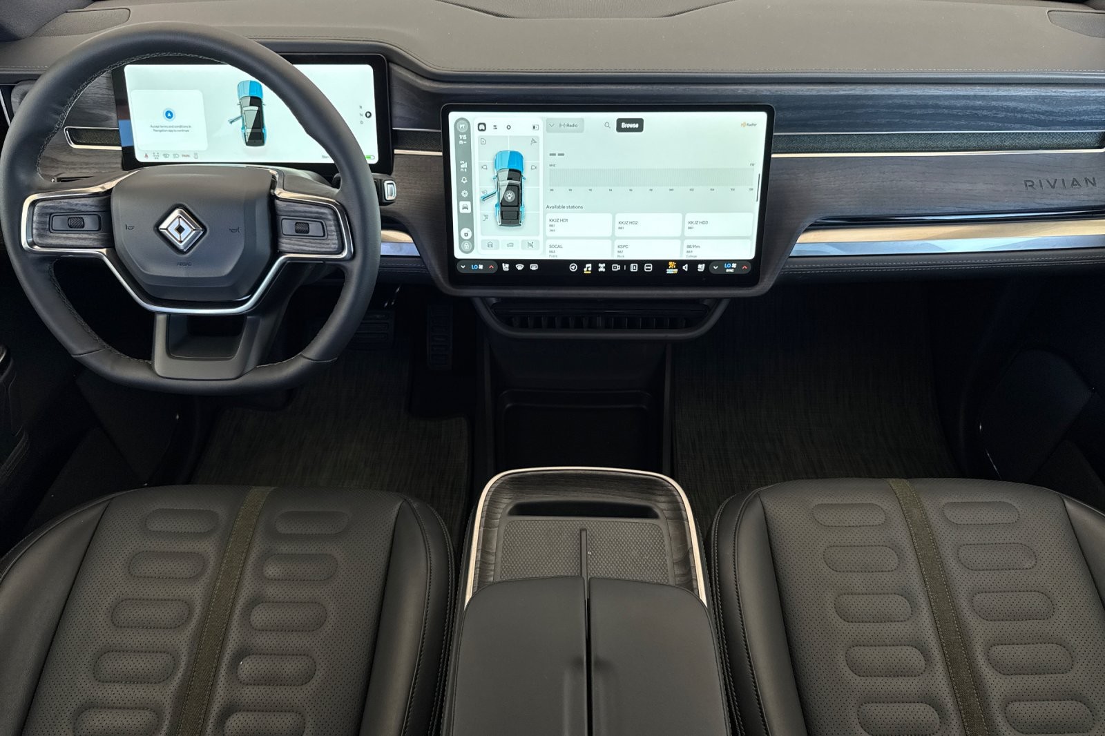 Used 2025 BLUE Rivian Adventure image 12
