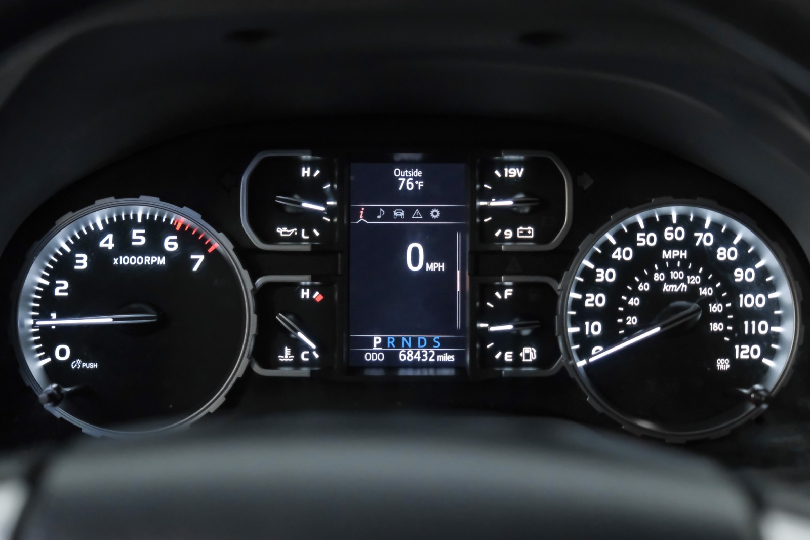 2018 Toyota Tundra 4WD CrewMax SR5 Lifted CustomWheels TowPkg RemoteStart 22