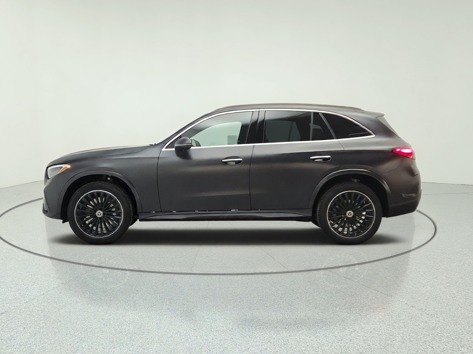New 2027 MANUFAKTUR Graphite Grey Magno Mercedes-Benz GLC 300 SUV image 8