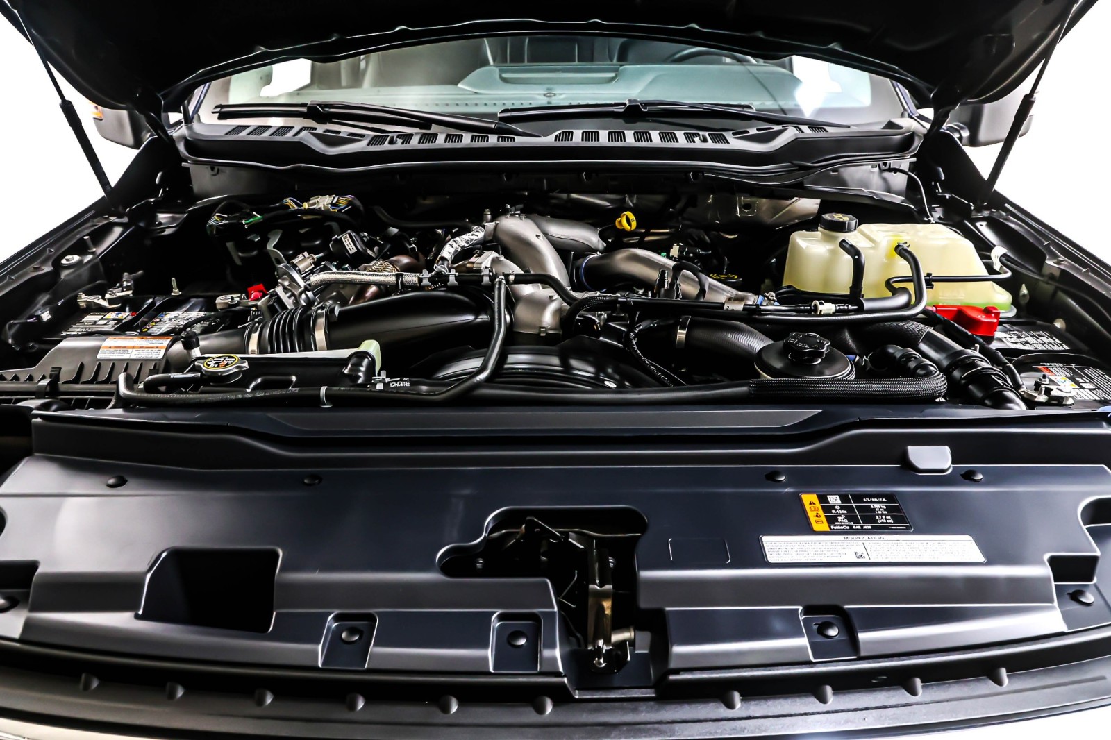 Used 2024 Antimatter Blue Metallic Ford LARIAT image 11