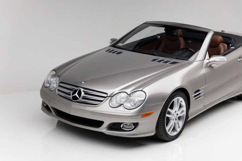 2007 Mercedes-Benz SL 550 50th Anniversary Edition 5.5L V8 in , 