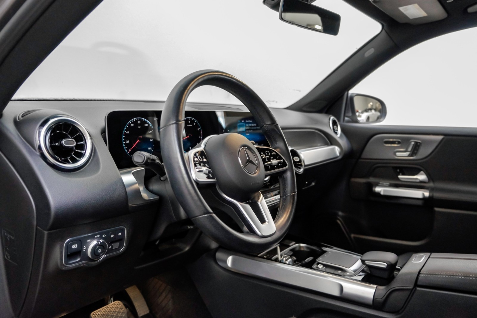 2021 Mercedes-Benz GLB 250 4MATIC 19Alloys PremiumPkg PanoRoof HtdSeats 13