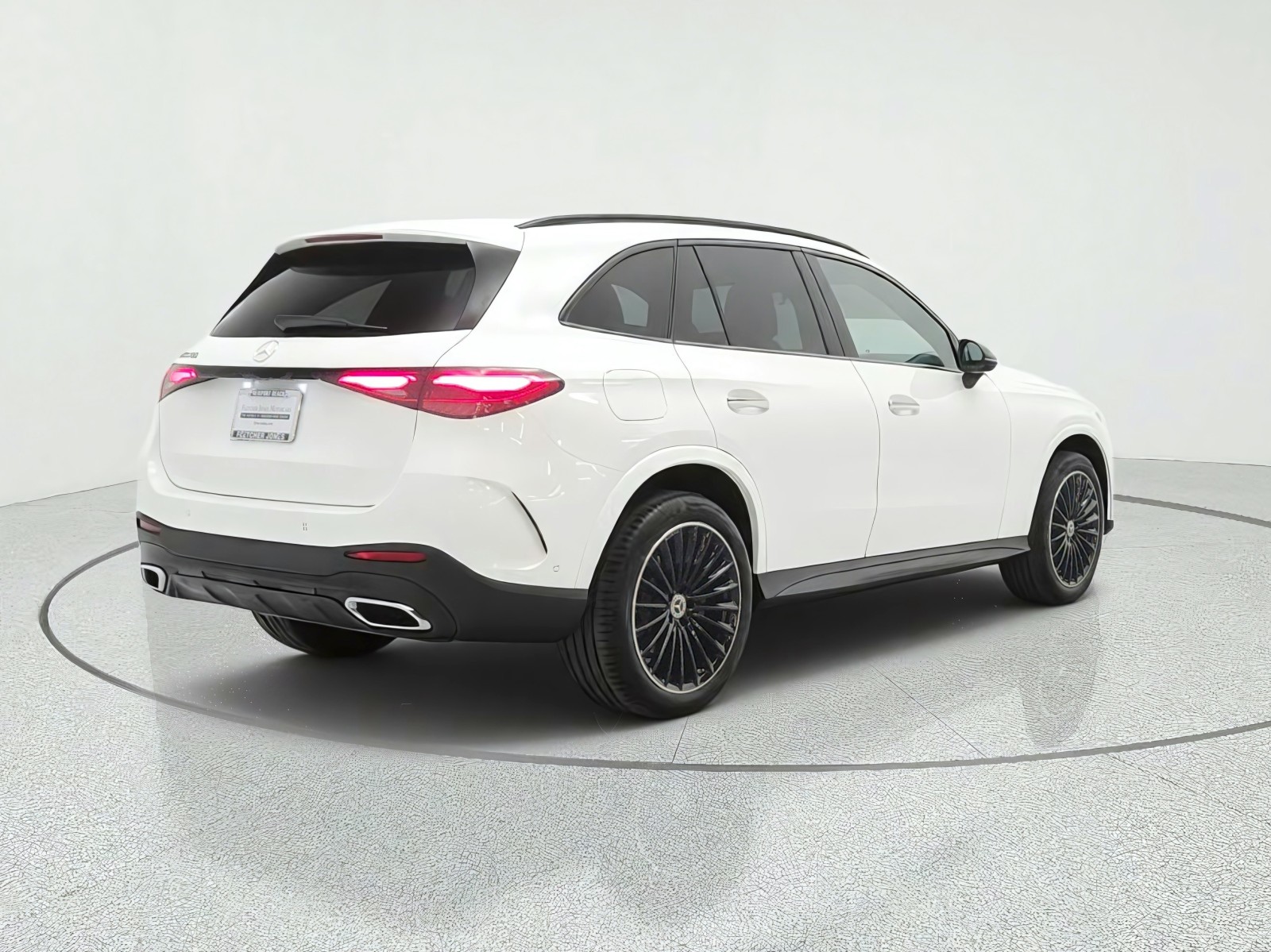 New 2027 Polar White Mercedes-Benz GLC 300 SUV image 5
