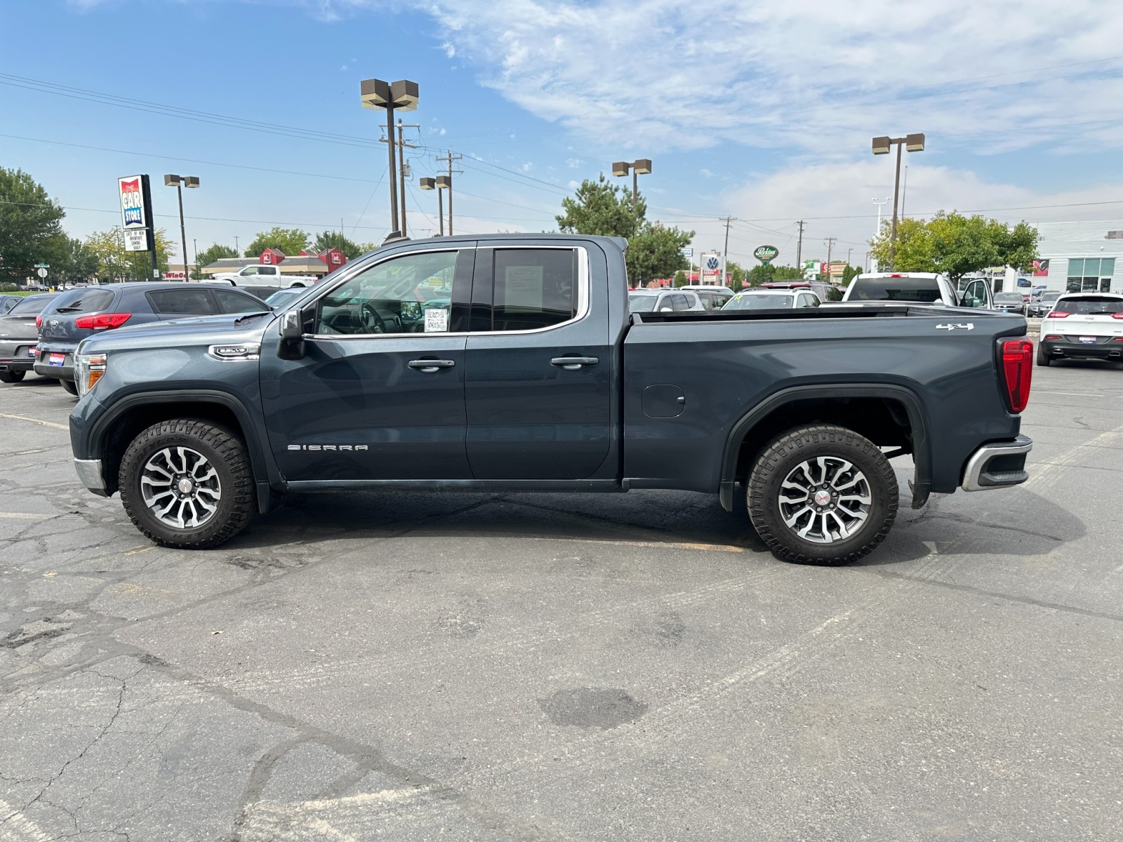 2020 GMC Sierra 1500 SLE 11