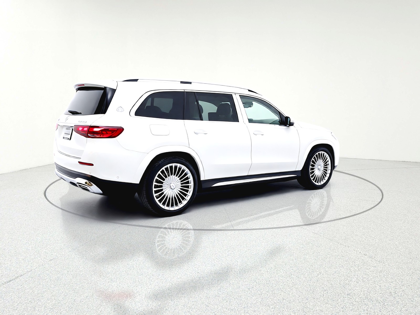 New 2026 MANUFAKTUR Moonlight White Metallic Mercedes-Benz Maybach GLS 600 image 24