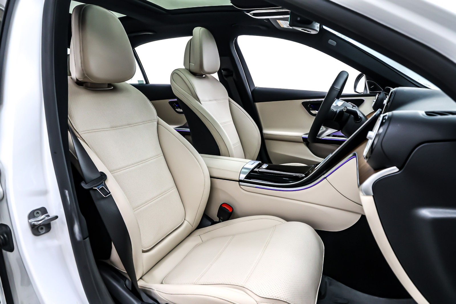 New 2025 Polar White Mercedes-Benz C 300 image 7