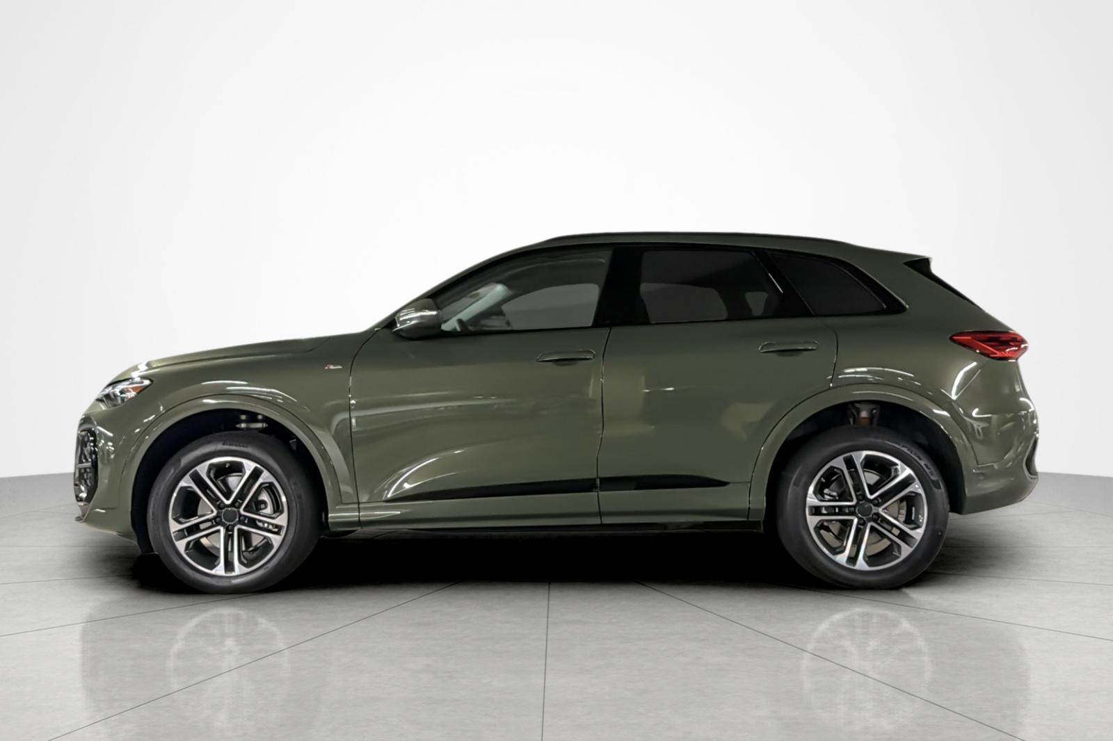 New 2026 District Green Metallic Audi Premium 2.0 TFSI quattro image 3
