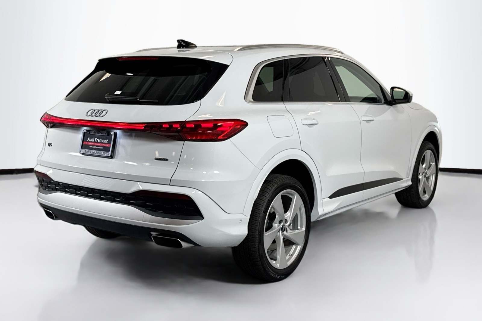 New 2025 Glacier White Metallic Audi Premium Plus 2.0 TFSI quattro image 5