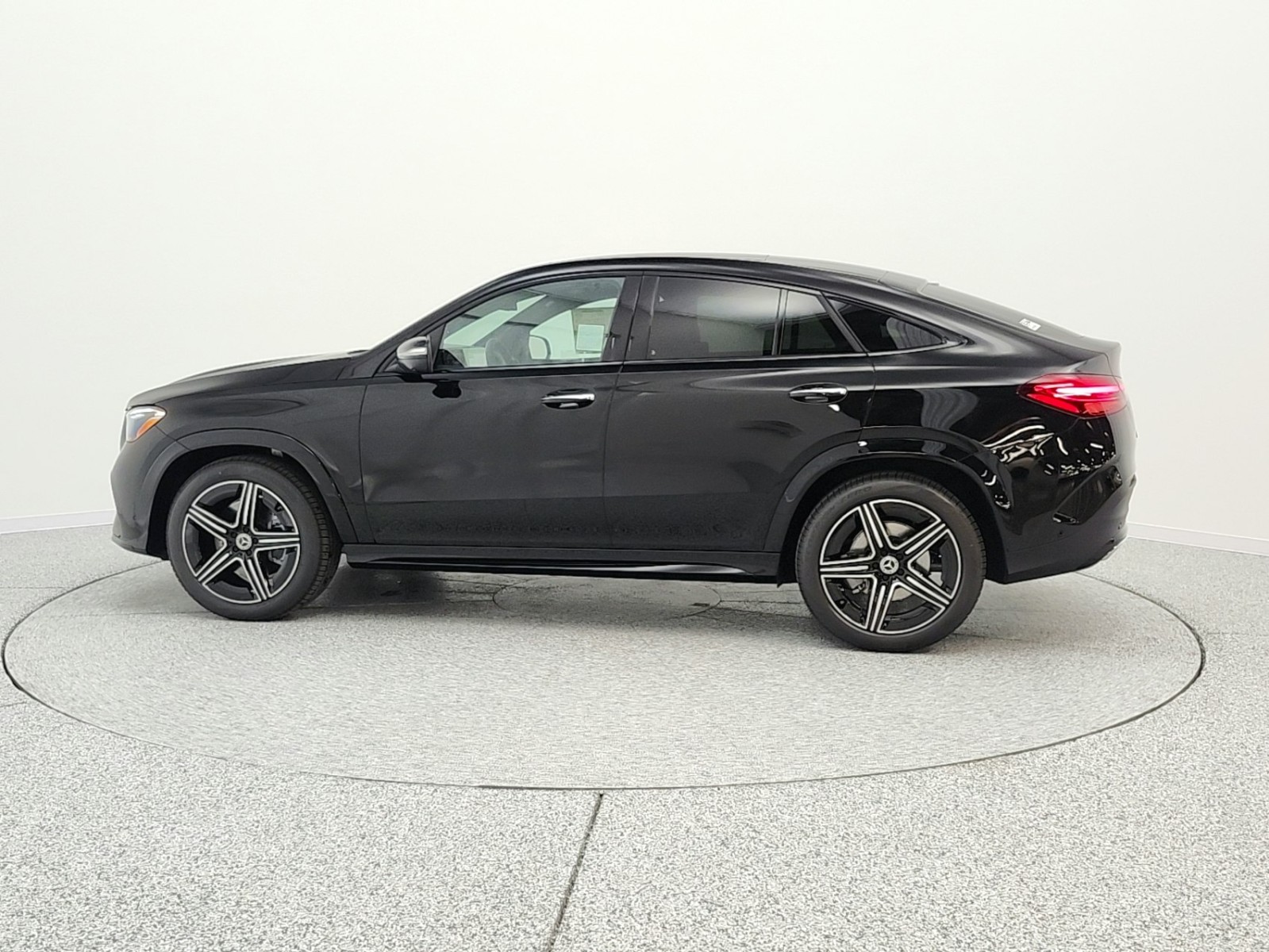 New 2026 Black Mercedes-Benz GLE 450 image 8