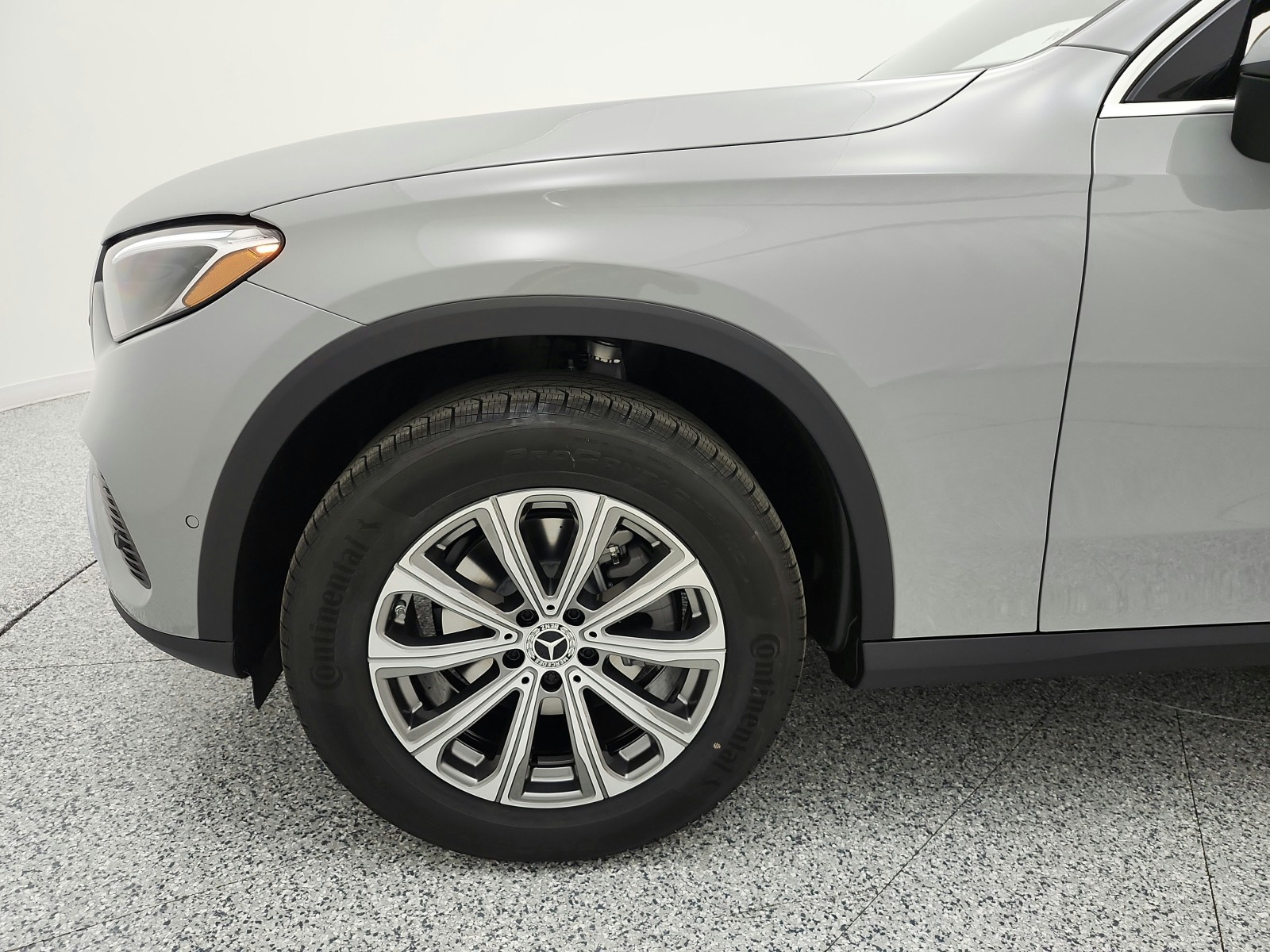 New 2027 MANUFAKTUR Alpine Grey Mercedes-Benz GLC 300 SUV image 13