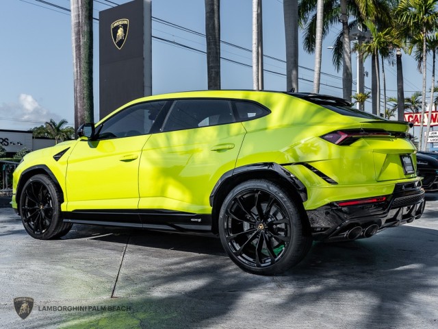 2023 Lamborghini Urus S in , 