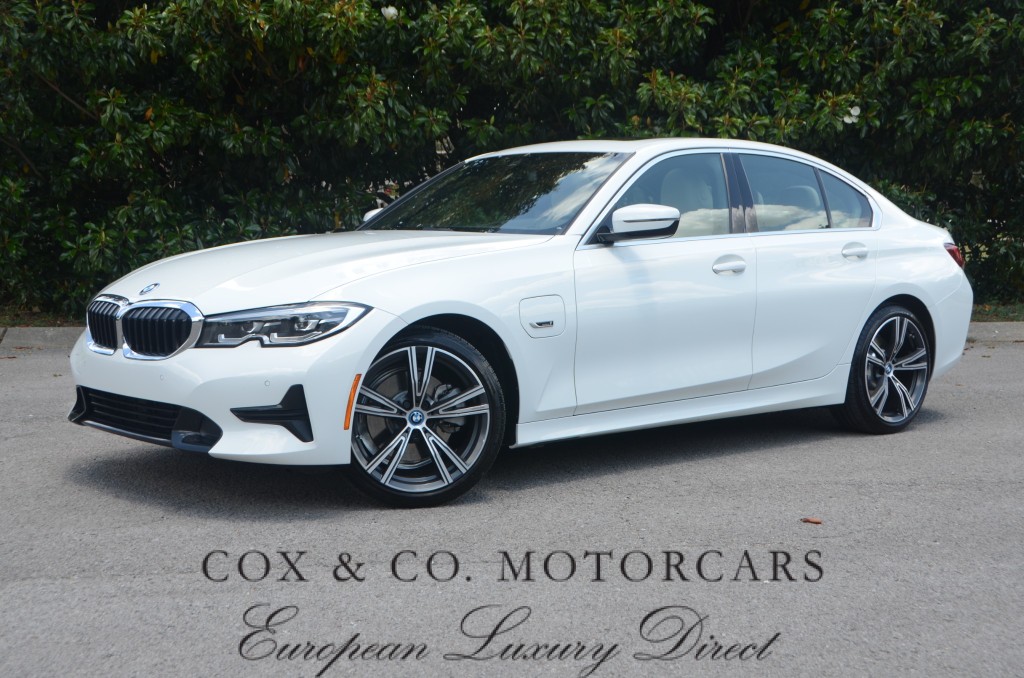 Alpine White 2022 BMW 3 Series 330e Hybrid Plug-in RWD Sedan Rear-Wheel Drive Automatic