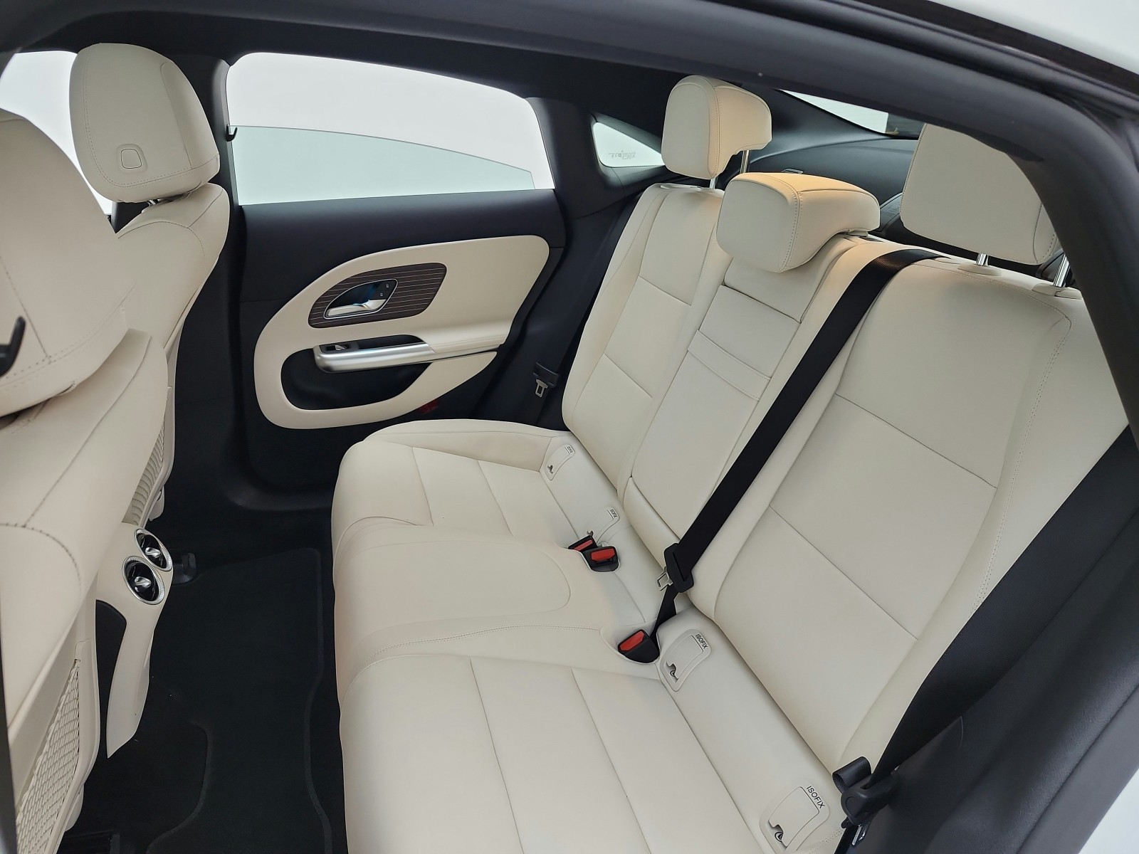New 2027 Polar White Mercedes-Benz CLA 250+ Electric RWD image 11