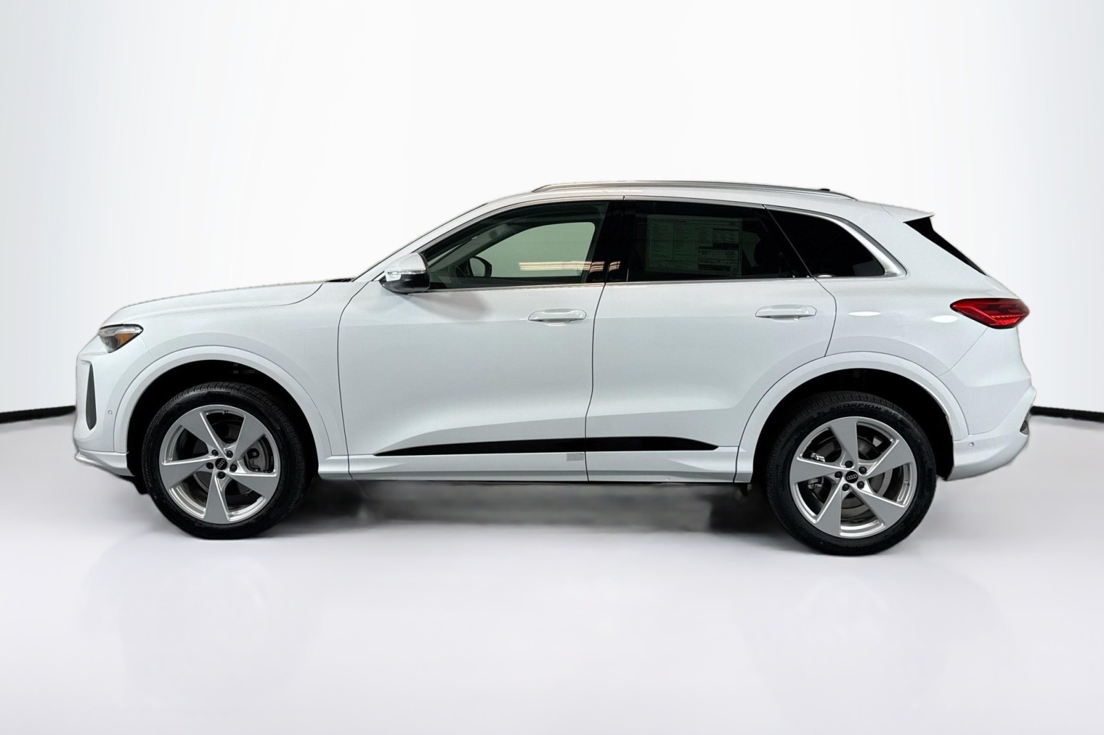 New 2025 Glacier White Metallic Audi Premium Plus 2.0 TFSI quattro image 8