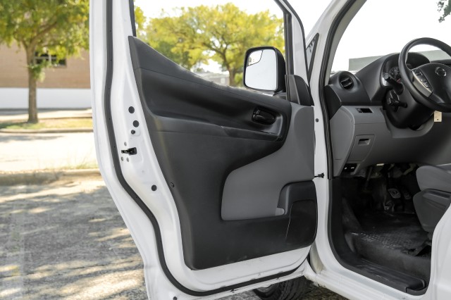 2018 Nissan NV200 Compact Cargo S 38