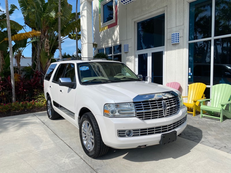 2010 Lincoln Navigator 4WD SUNROOF LOW MILES 31,209 in , 