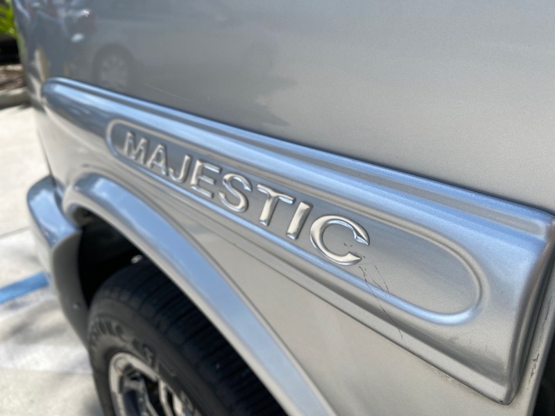 2013 GMC SAVANA HI TOP CONVERSION HANDICAP LIFT LOW MILES 24,857 in , 