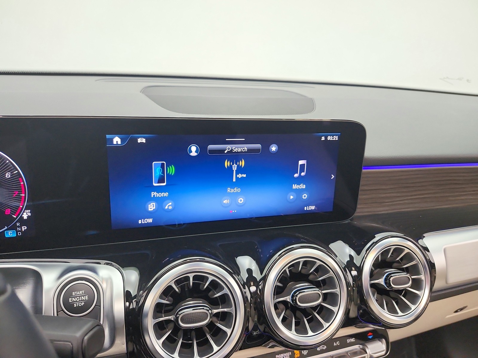 Certified Used 2025 Night Black Mercedes-Benz GLB 250 SUV image 15