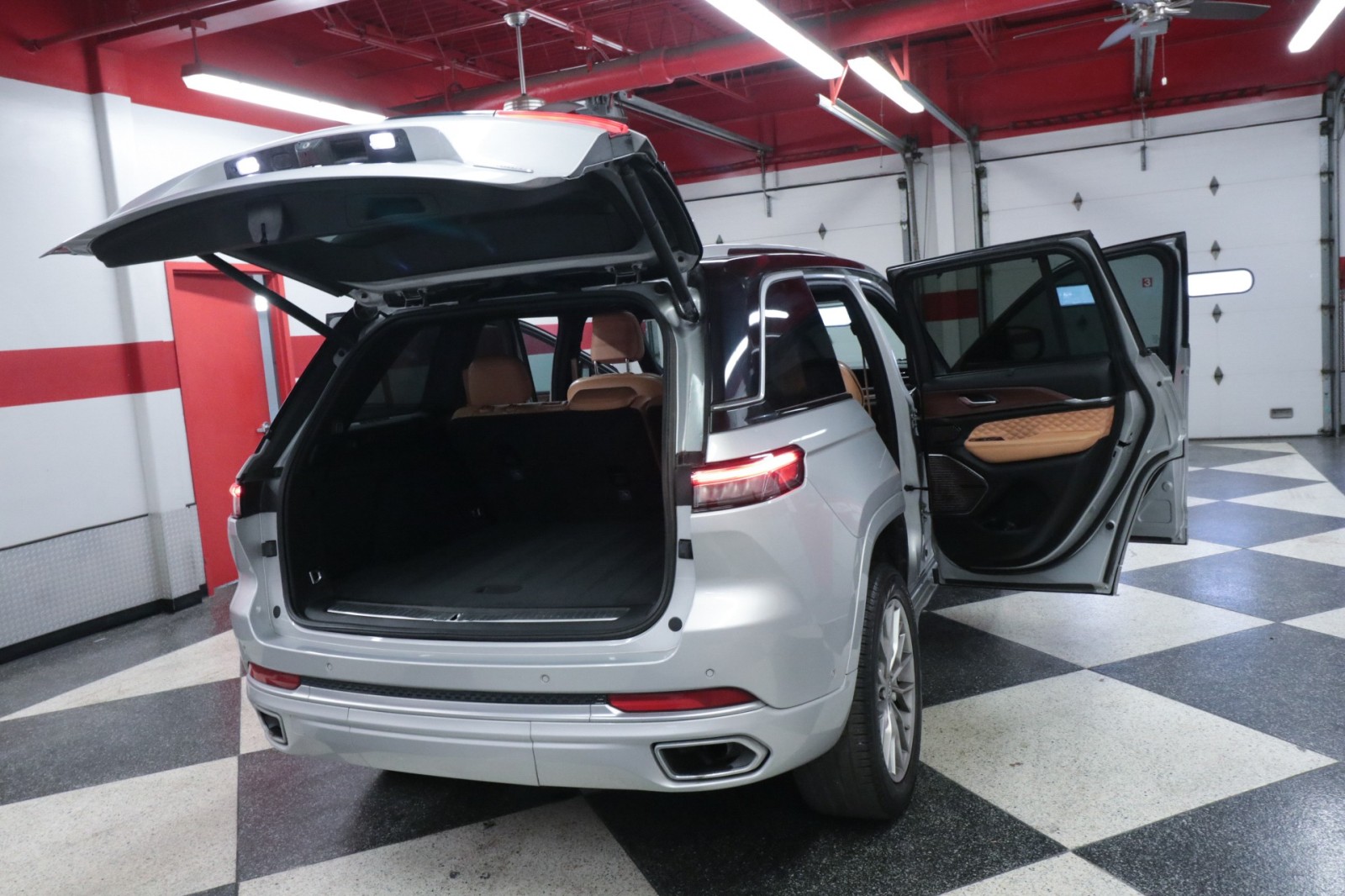 Used Car 2022 Jeep Grand Cherokee 4xe  Summit For Sale Under $40,000 In Austin, Texas