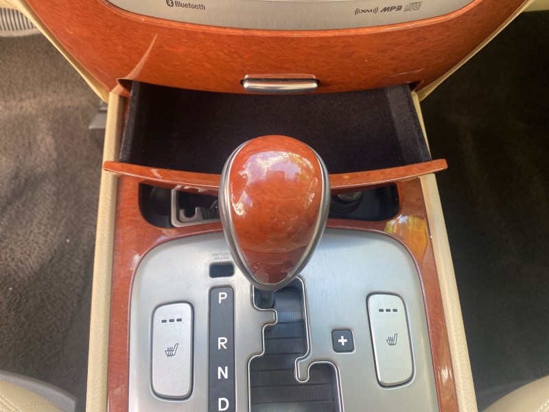 2013 Hyundai Genesis 3.8L LOW MILES 33,576 in , 