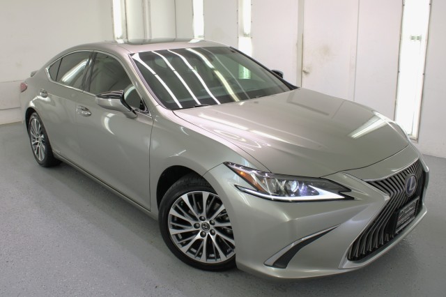 Used Car 2019 Lexus Es300h  Luxury For Sale Under $30,000 In Austin, Texas