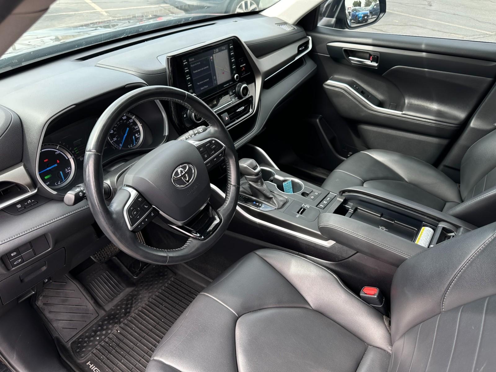 2020 Toyota Highlander Hybrid XLE 14