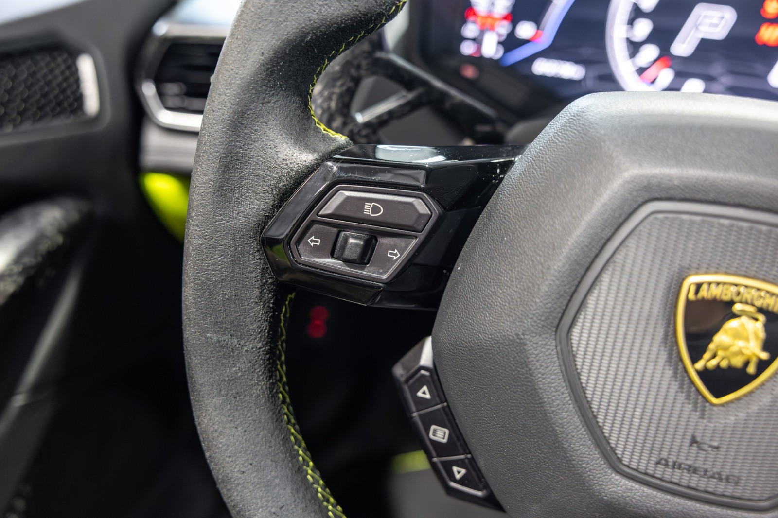 Used Car 2022 Lamborghini Huracan Evo  For Sale Under $330,000 In Boerne, Texas
