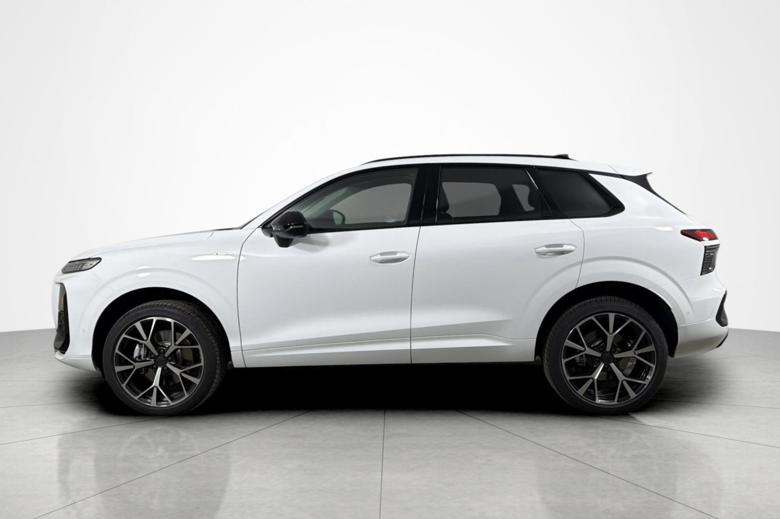 New 2026 Arkona White Audi S line quattro image 3