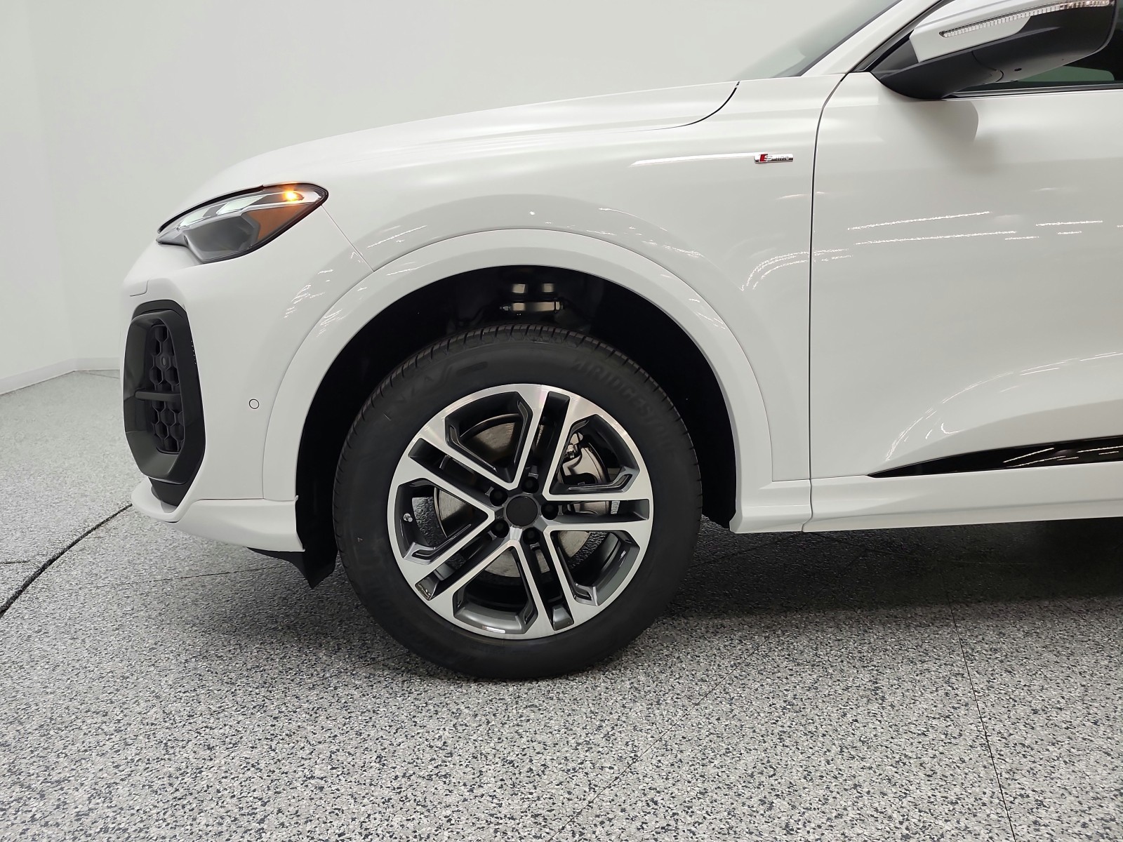 New 2026 Arkona White Audi Premium 2.0 TFSI quattro image 15