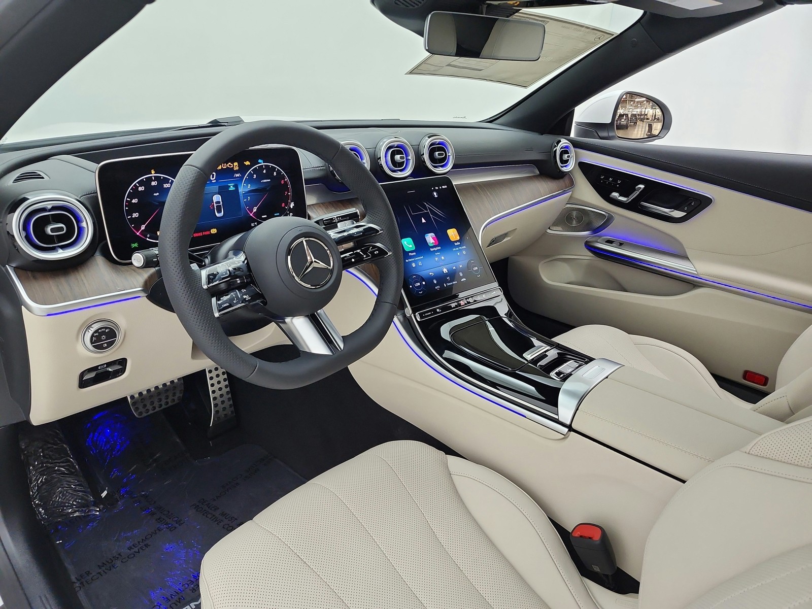 New 2027 MANUFAKTUR Moonlight White Metallic Mercedes-Benz CLE 450 4MATIC® Cabriolet image 10