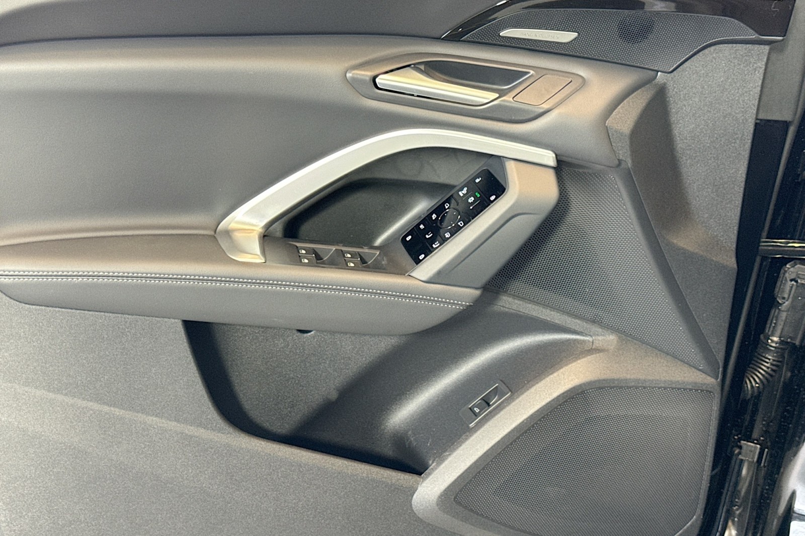 New 2025 Mythos Black Metallic Audi Premium Plus 2.0 TFSI quattro image 15