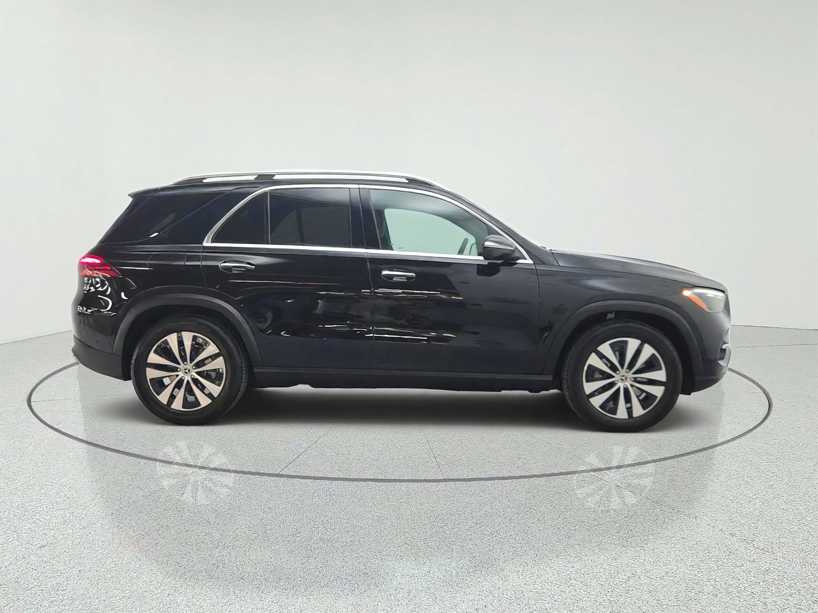 Certified Used 2026 Black Mercedes-Benz GLE 350 SUV image 4