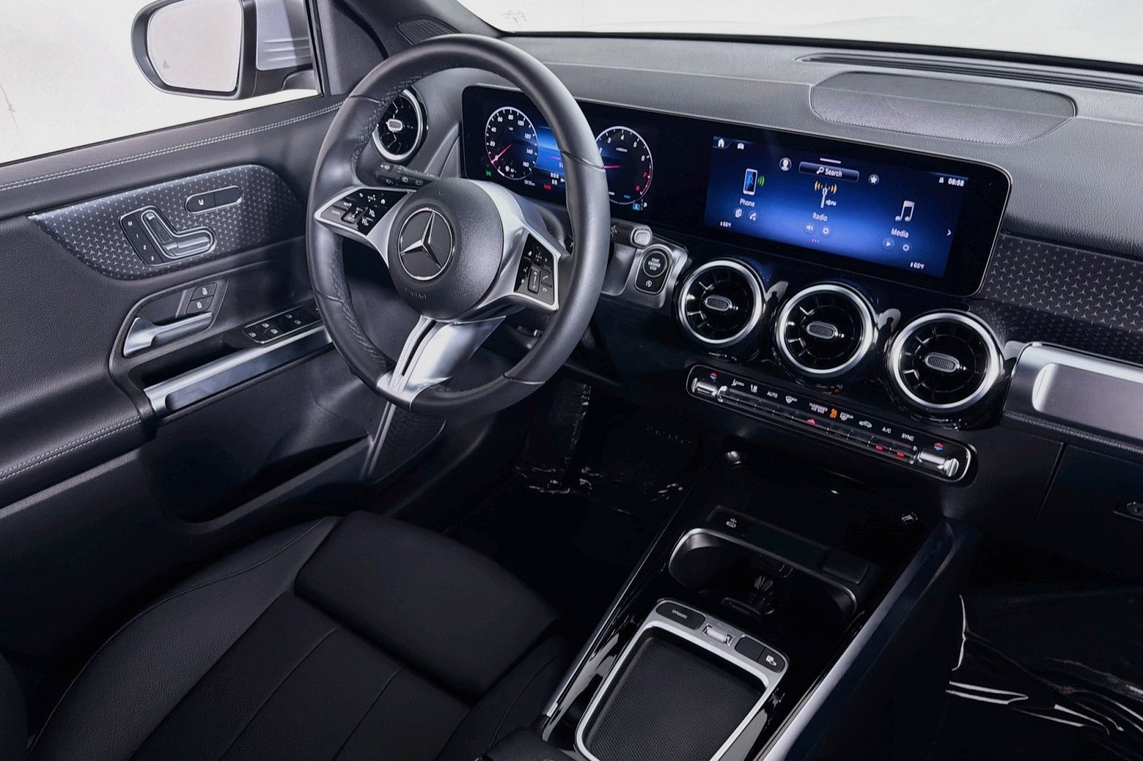 Used 2026 Cirrus Silver Metallic Mercedes-Benz 250 image 16