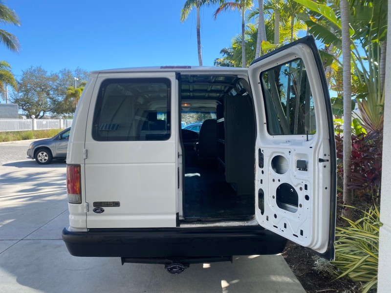 2003 Ford Econoline Cargo Van E 250 SUPER CARGO LOW MILES 67,419 in , 